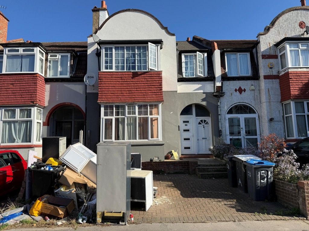 Property photo 1 of 7 View Of Front Elevation From Norbury Crescent
