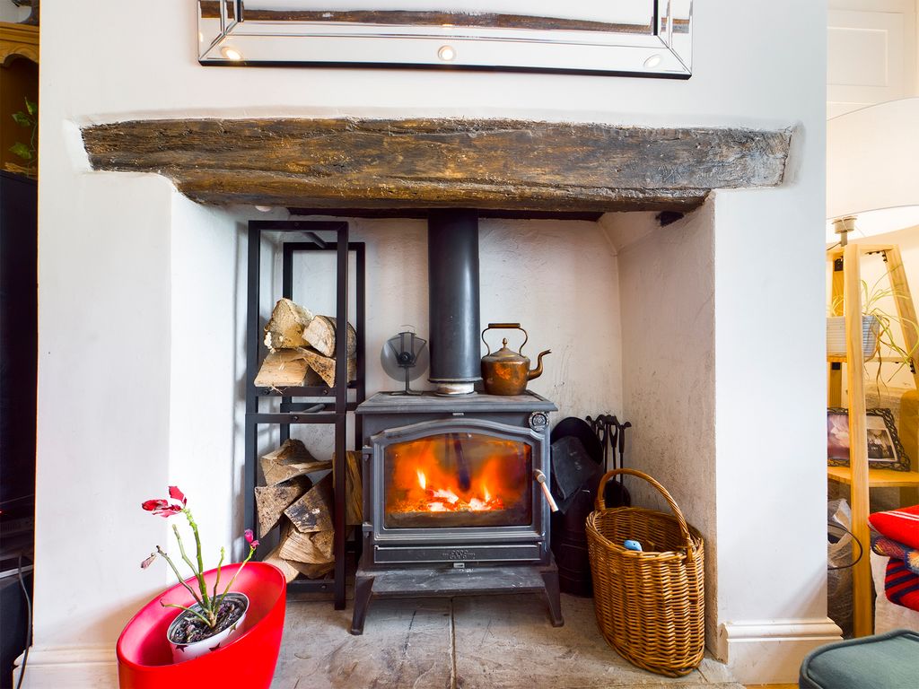 Property photo 2 of 13 Cam00080P1-Pr0445-Still01