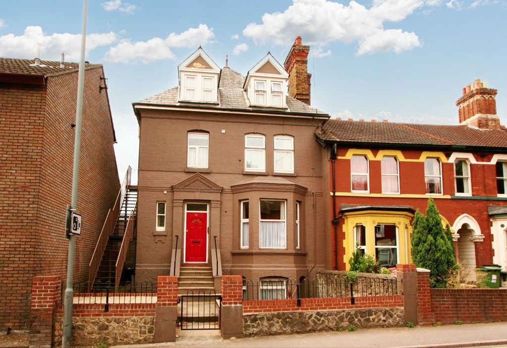 Property photo 1 of 5