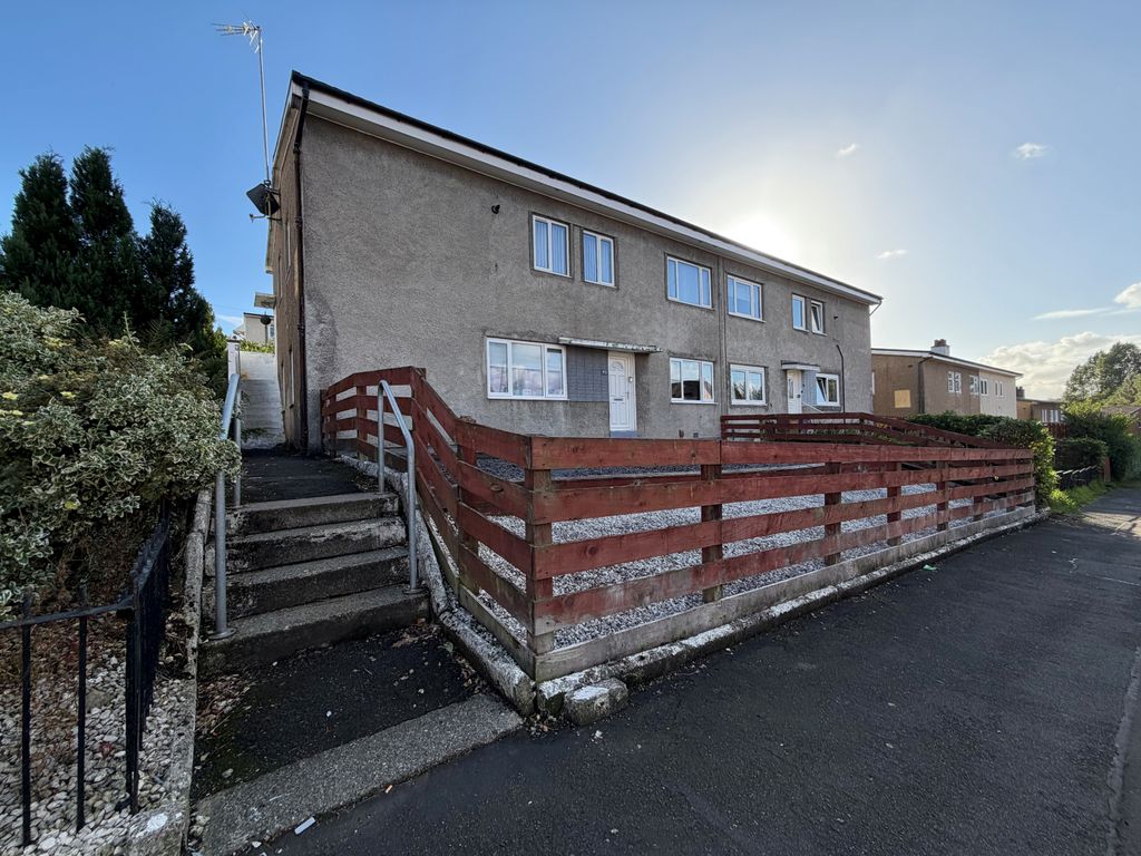 Property photo 1 of 7 External