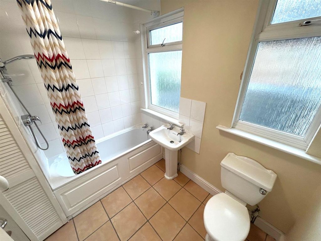 Property photo 3 of 8 Bathroom 3 - New.Jpg