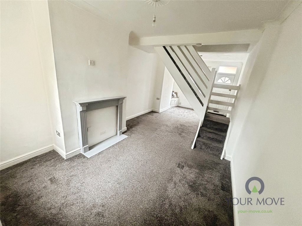 Property photo 2 of 8 Front Room