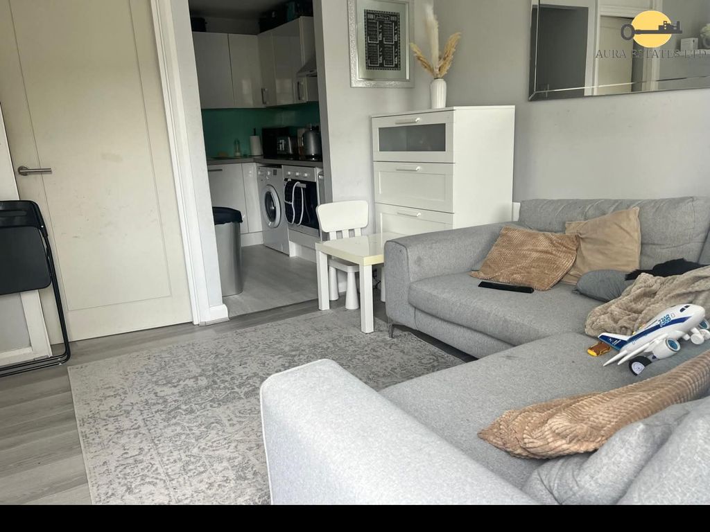 Property photo 2 of 6