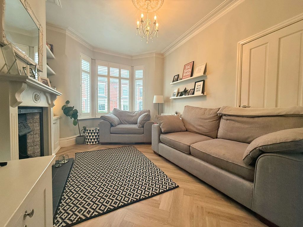 Property photo 2 of 29