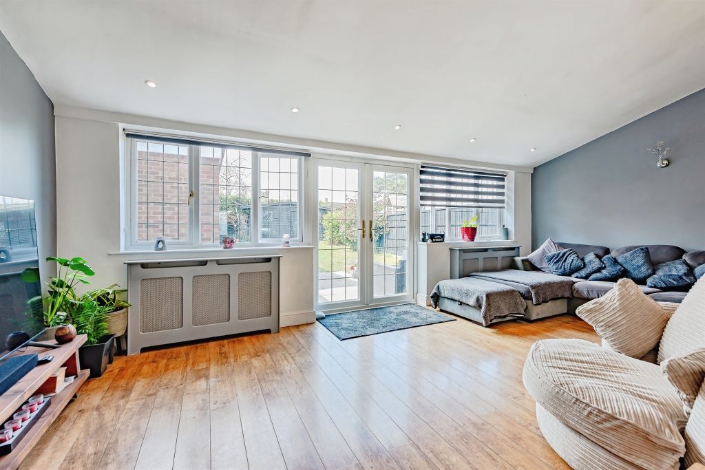 Property photo 3 of 16