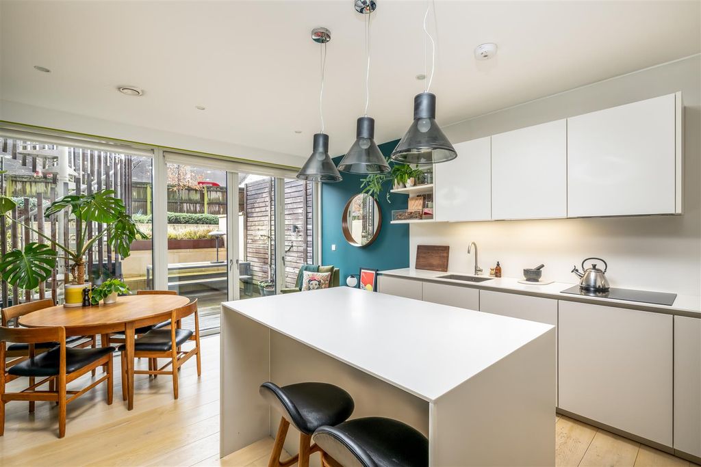 Property photo 1 of 32 Kitchen/Dining Room