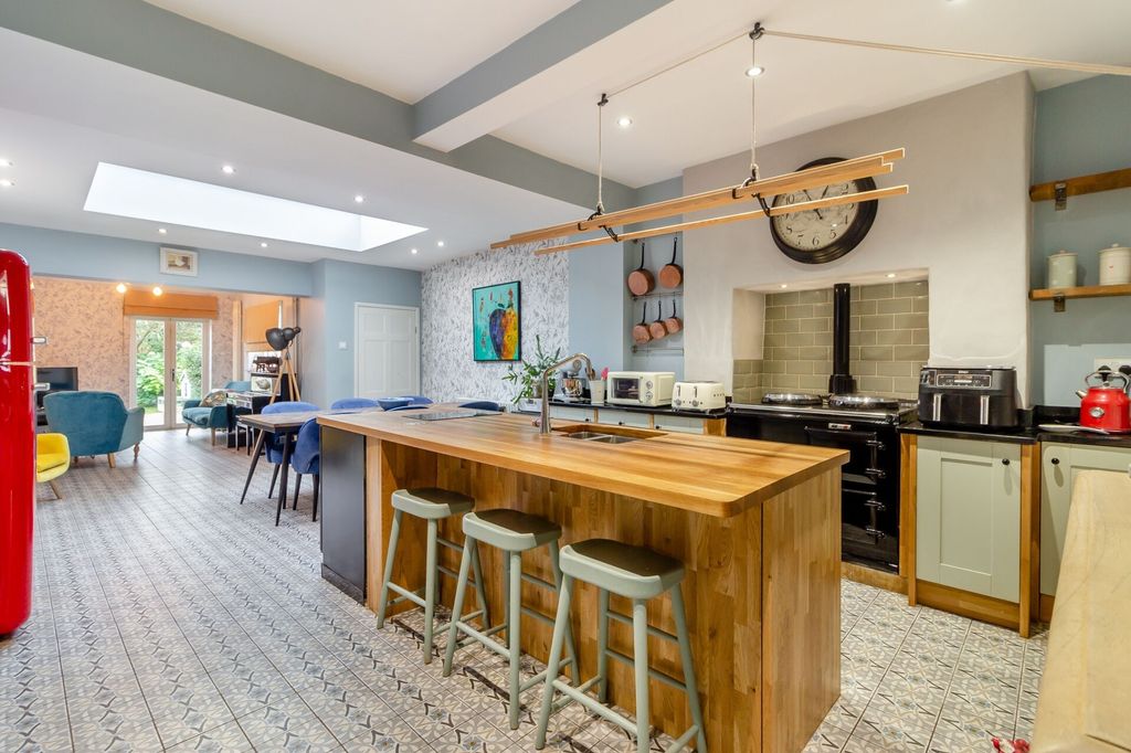 Property photo 3 of 28 P042464_03.Jpg