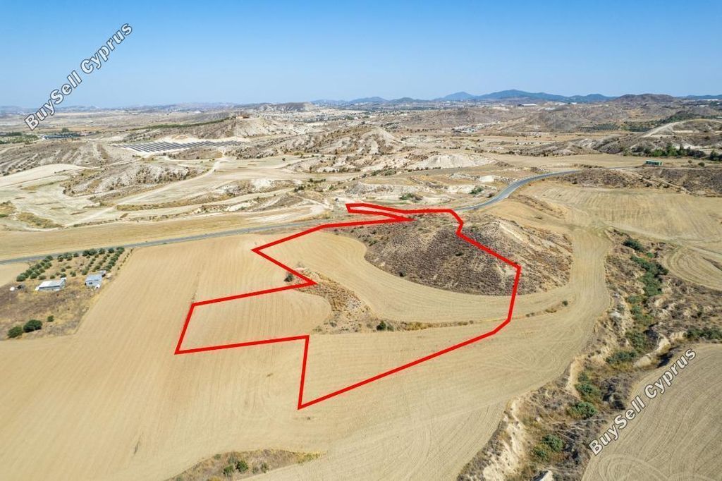 Property photo 2 of 3