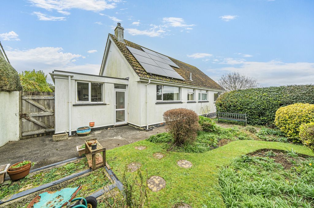 Property photo 3 of 13 3 - 1385517-5-6926F75...