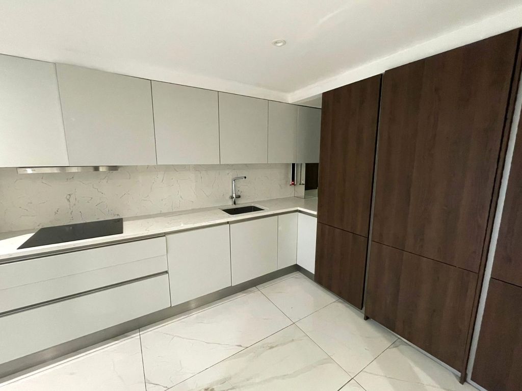 Property photo 3 of 18 Picture No. 03