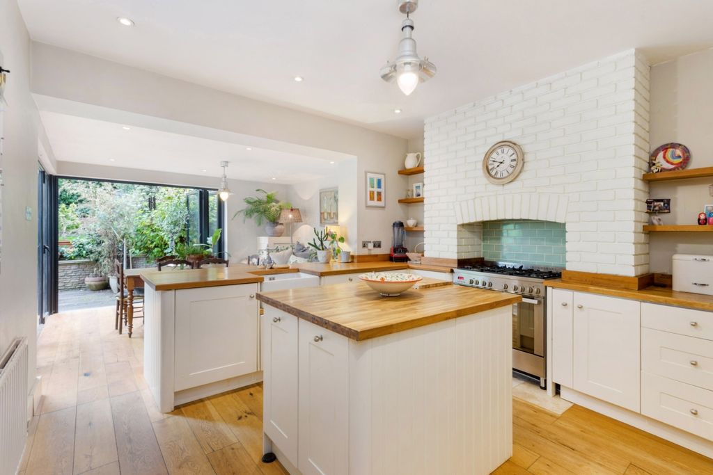 Property photo 2 of 23 Wolseley Road (22)