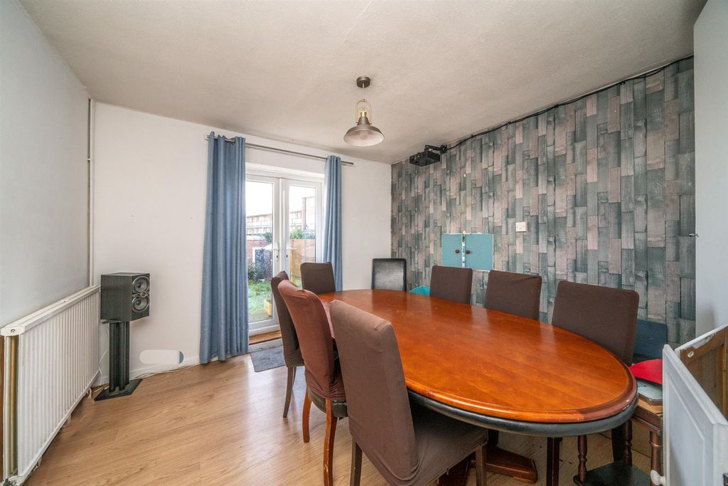 Property photo 2 of 14 Dining Room
