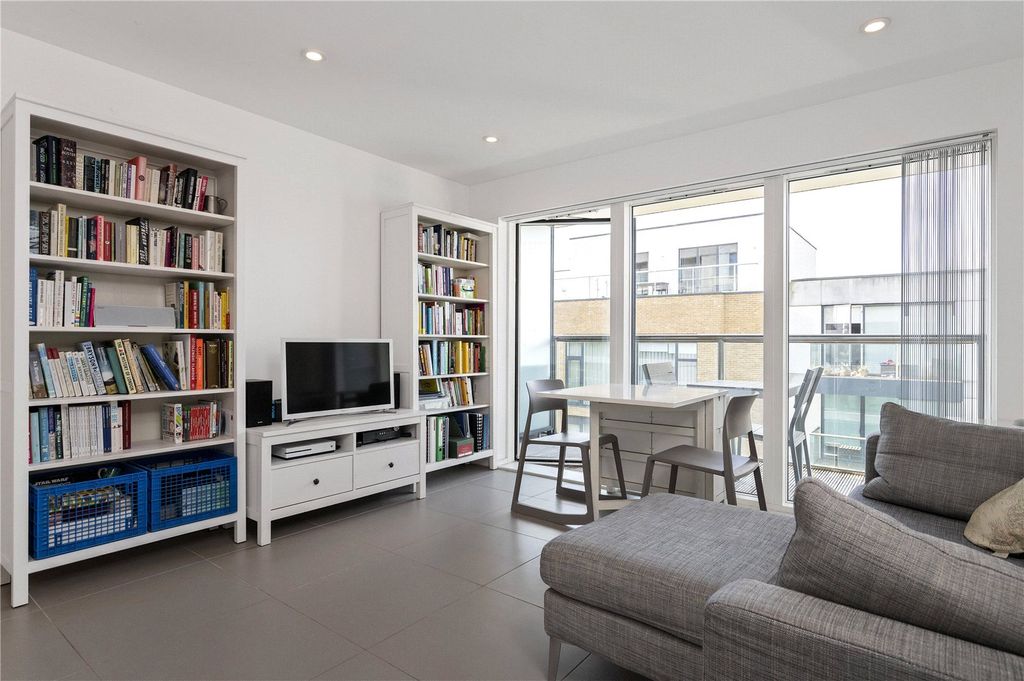 Property photo 2 of 12 Reception Room