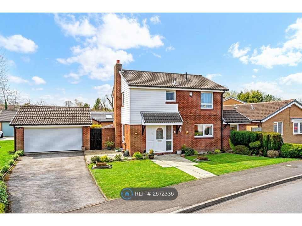 Property photo 1 of 24 Front Of House &amp; Detached Garage