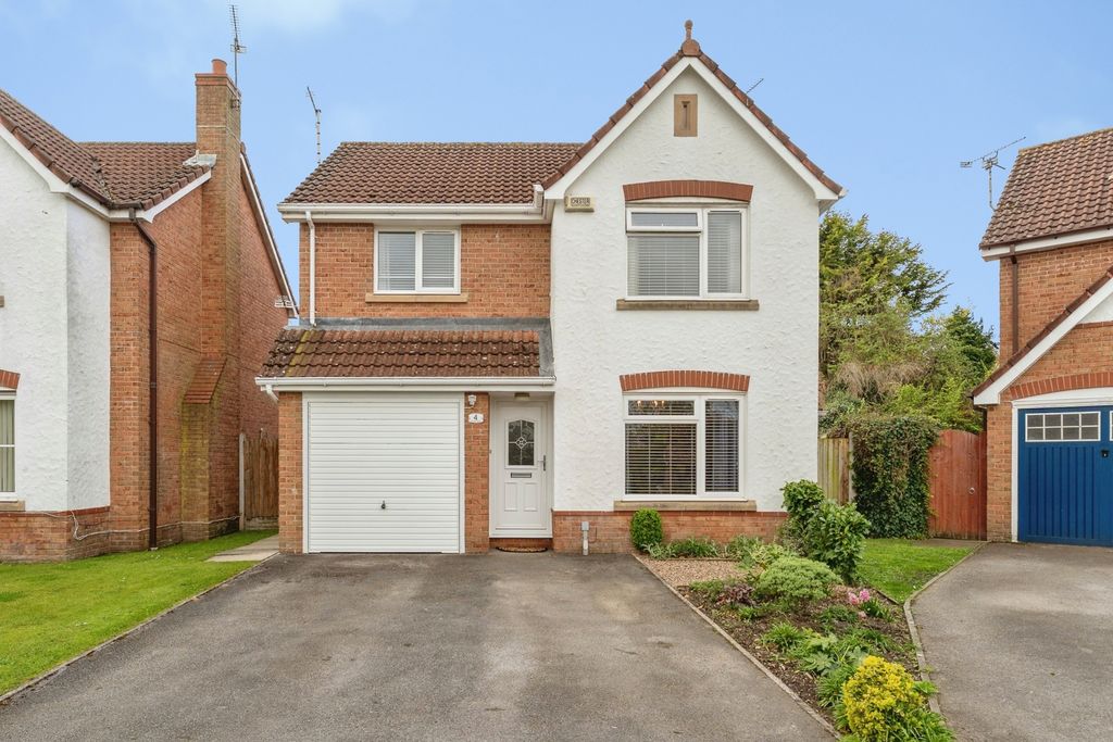 Property photo 1 of 25 Front