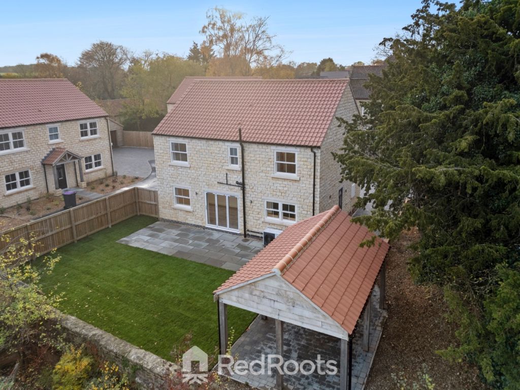 Property photo 2 of 22 3756924