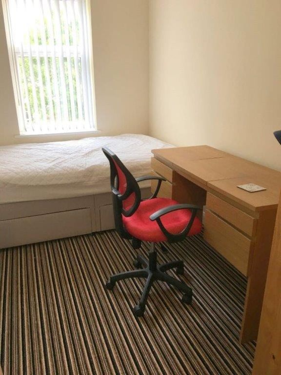 Property photo 3 of 10 130Wr 1st Floor Back Bedroom.Jpg