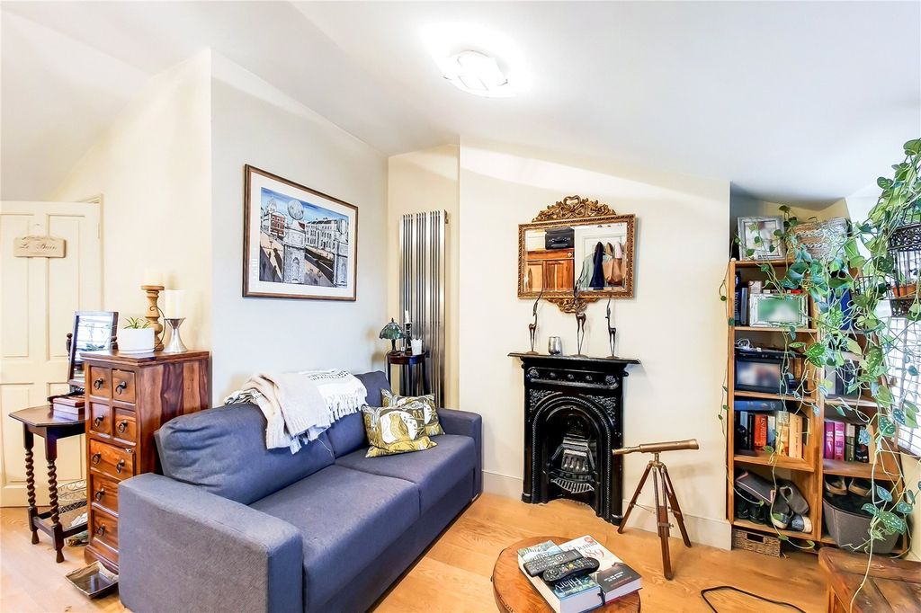 Property photo 2 of 14