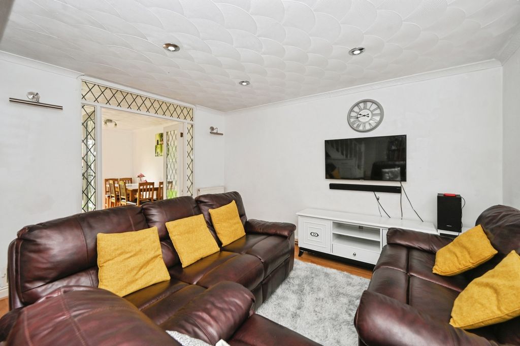 Property photo 3 of 18 Photo