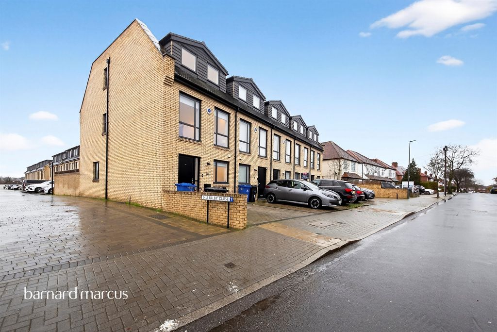 Property photo 1 of 15