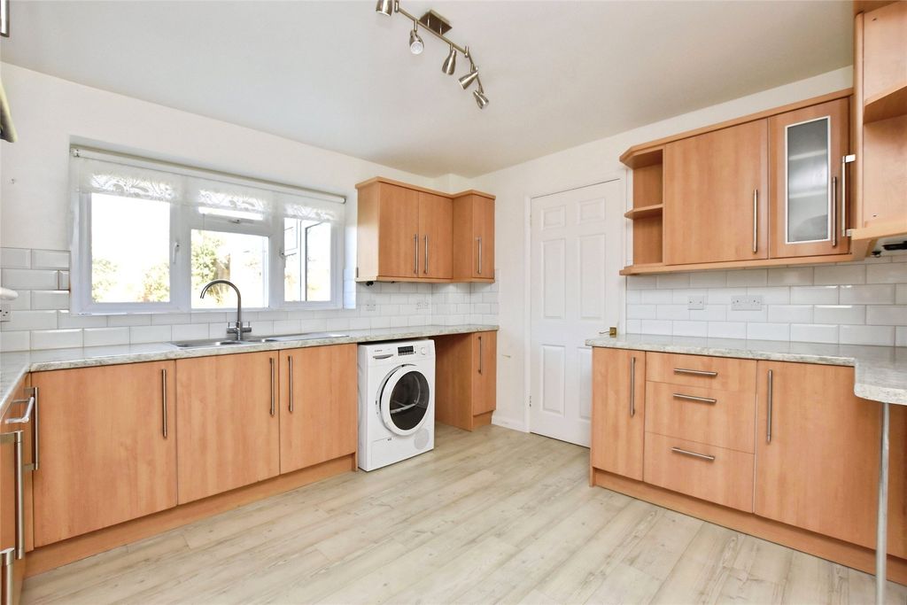 Property photo 2 of 17 Kitchen