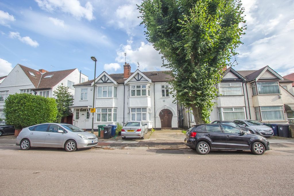 Property photo 2 of 5
