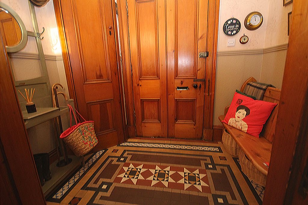 Property photo 2 of 46