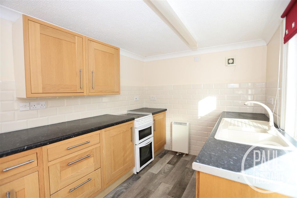 Property photo 3 of 22 Flat 1