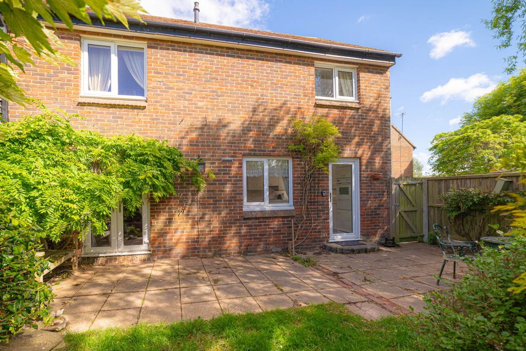 Property photo 2 of 11
