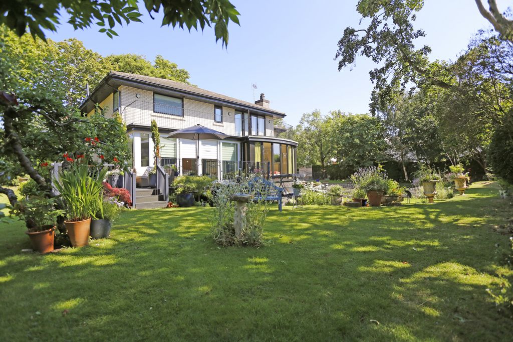 Property photo 2 of 65