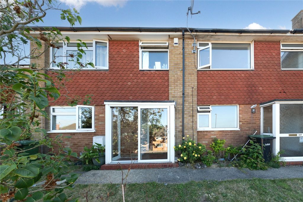 Property photo 1 of 20 Picture No. 05