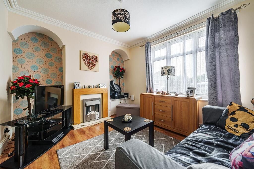 Property photo 2 of 17