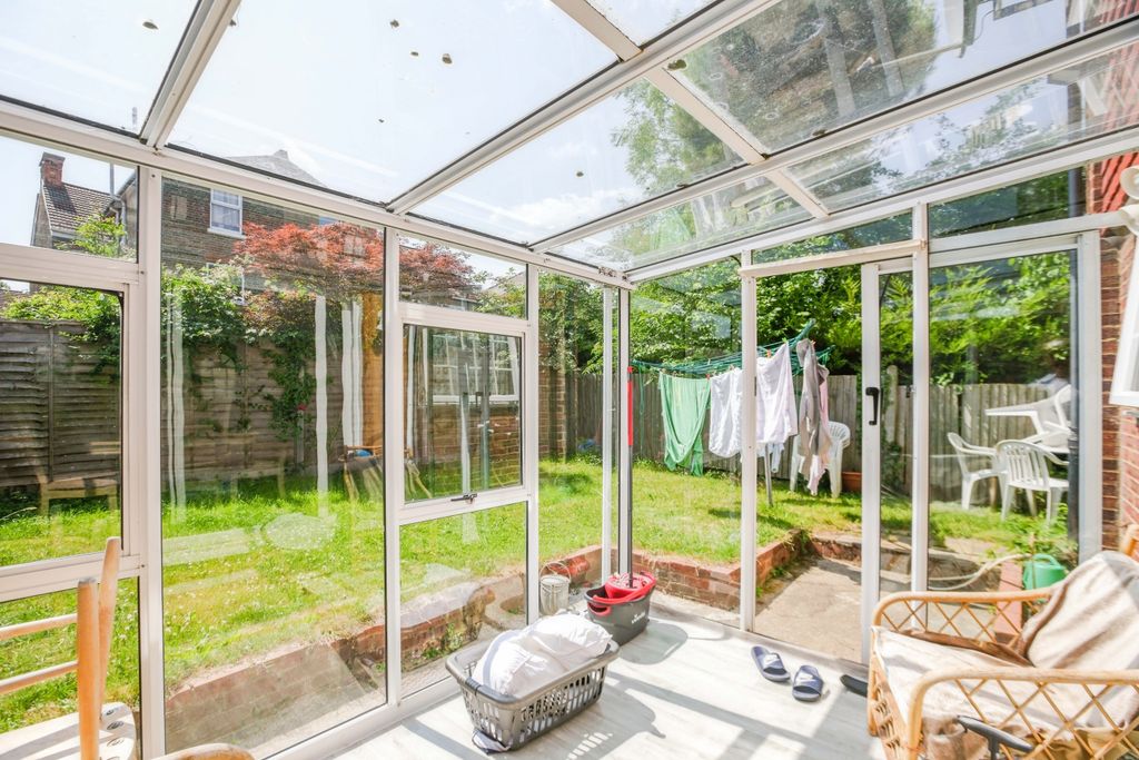 Property photo 3 of 20 Conservatory