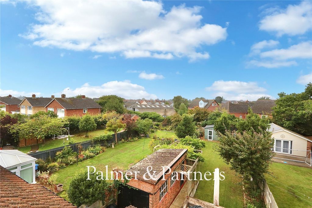 Property photo 3 of 33 Picture No. 02