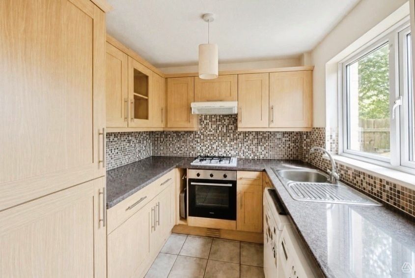 Property photo 3 of 10 Pbox-Img.Jpg