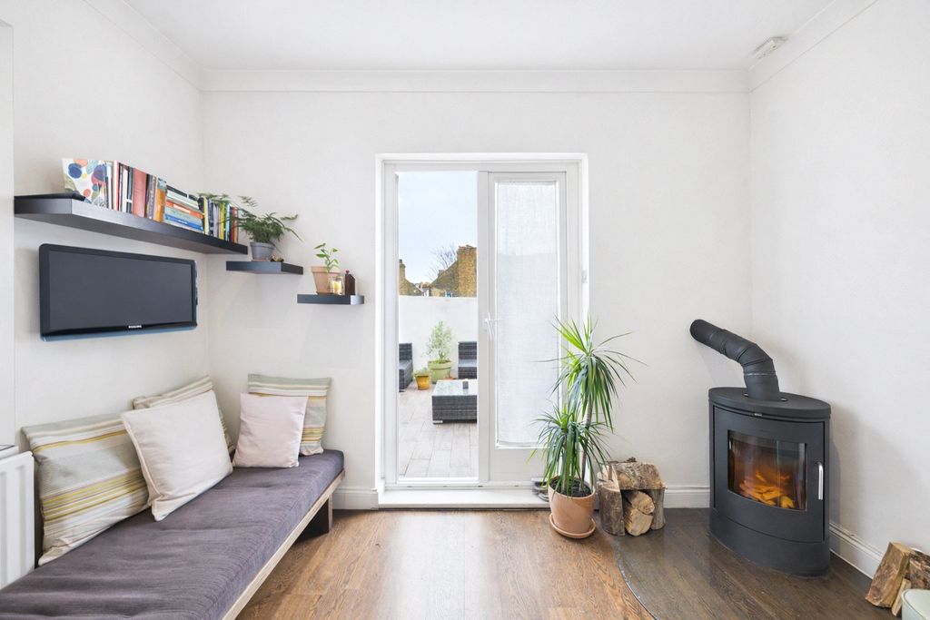 Property photo 3 of 13 Reception Room