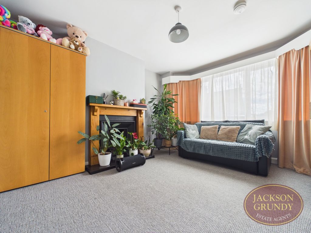 Property photo 2 of 13 Kingsway