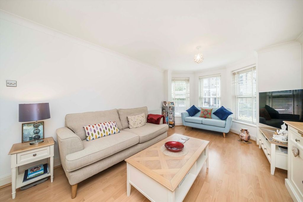 Property photo 2 of 6