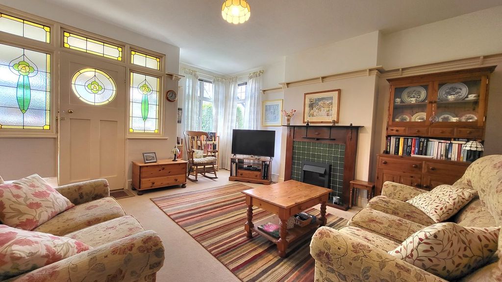 Property photo 2 of 24