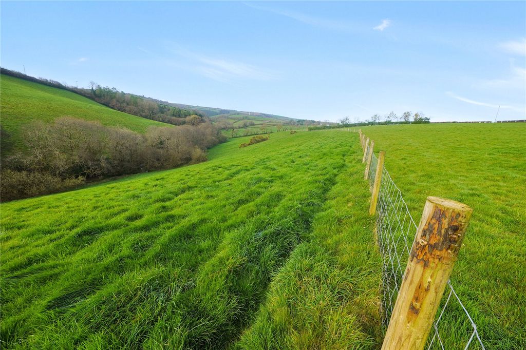 Property photo 2 of 7 Picture No. 04