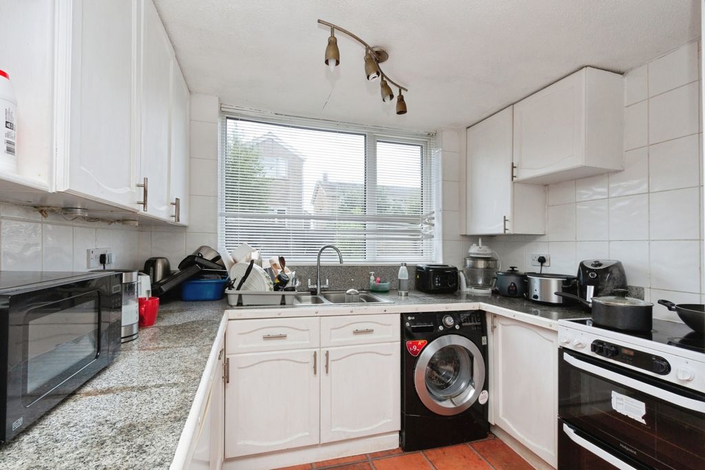 Property photo 3 of 17 Photo