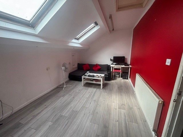 Property photo 1 of 5