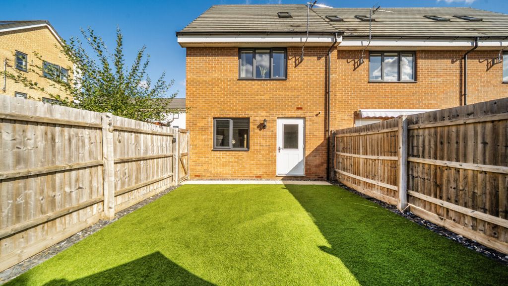 Property photo 3 of 19