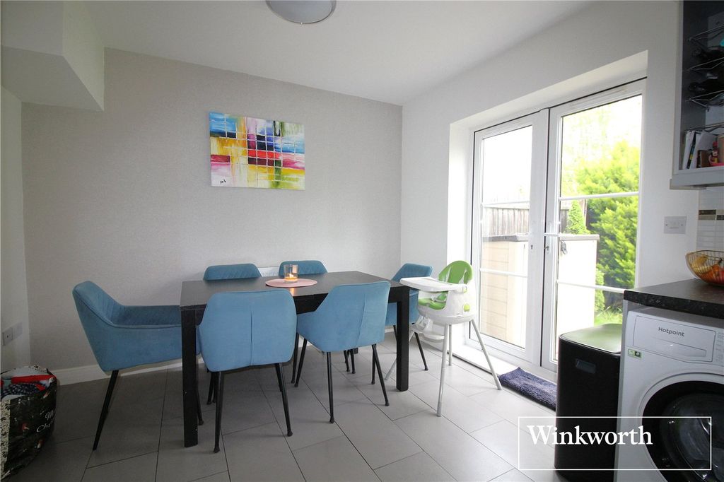 Property photo 3 of 9 Picture 3