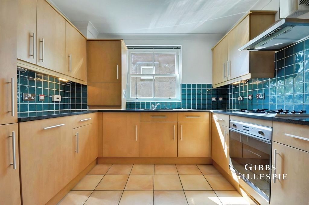 Property photo 2 of 10 Pbox-Img.Jpg