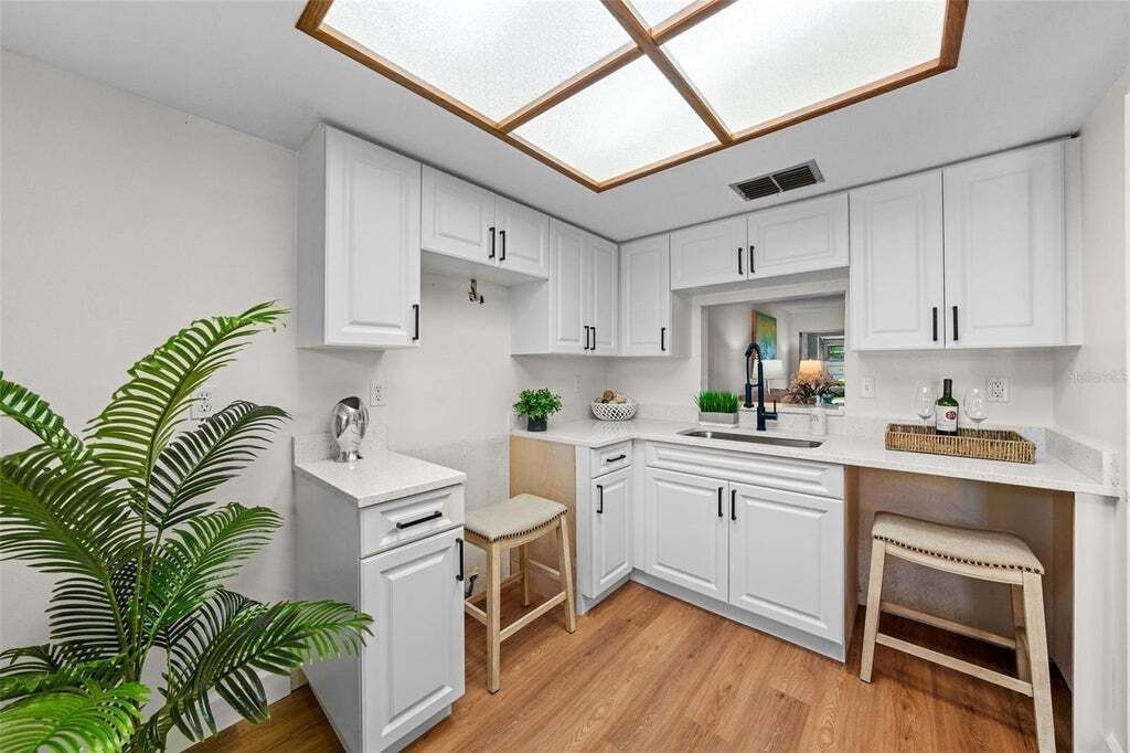 Property photo 3 of 20 <Alttext/>