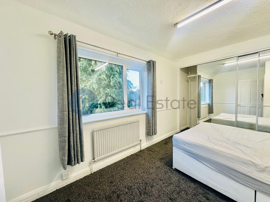 Property photo 3 of 9 Gallery