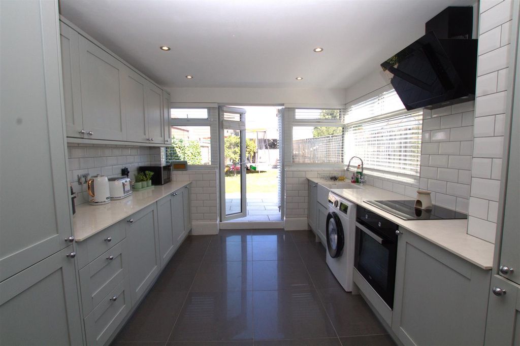 Property photo 2 of 15 Kitchen.Jpg