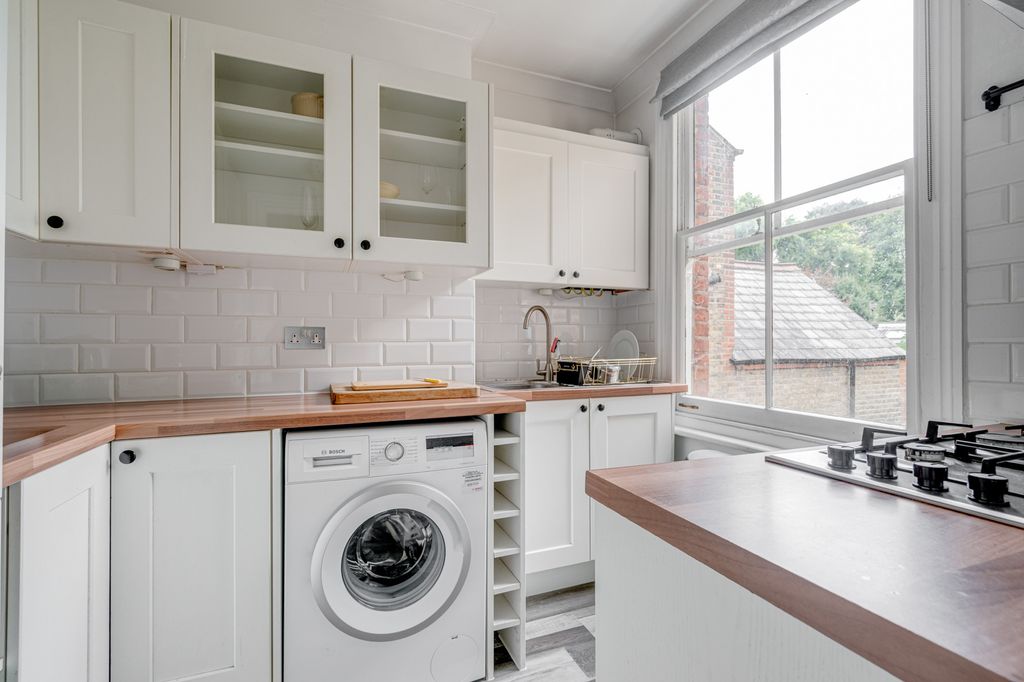 Property photo 3 of 10 Dsc03801Hdr-Edit