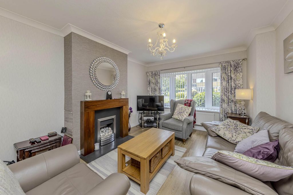 Property photo 3 of 24